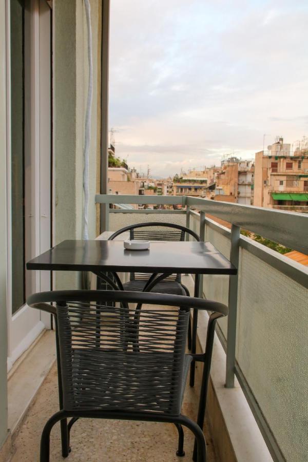 Spacious Central Flat☆3Min To Metro☆Ac|Netflix|Pc Афины Экстерьер фото