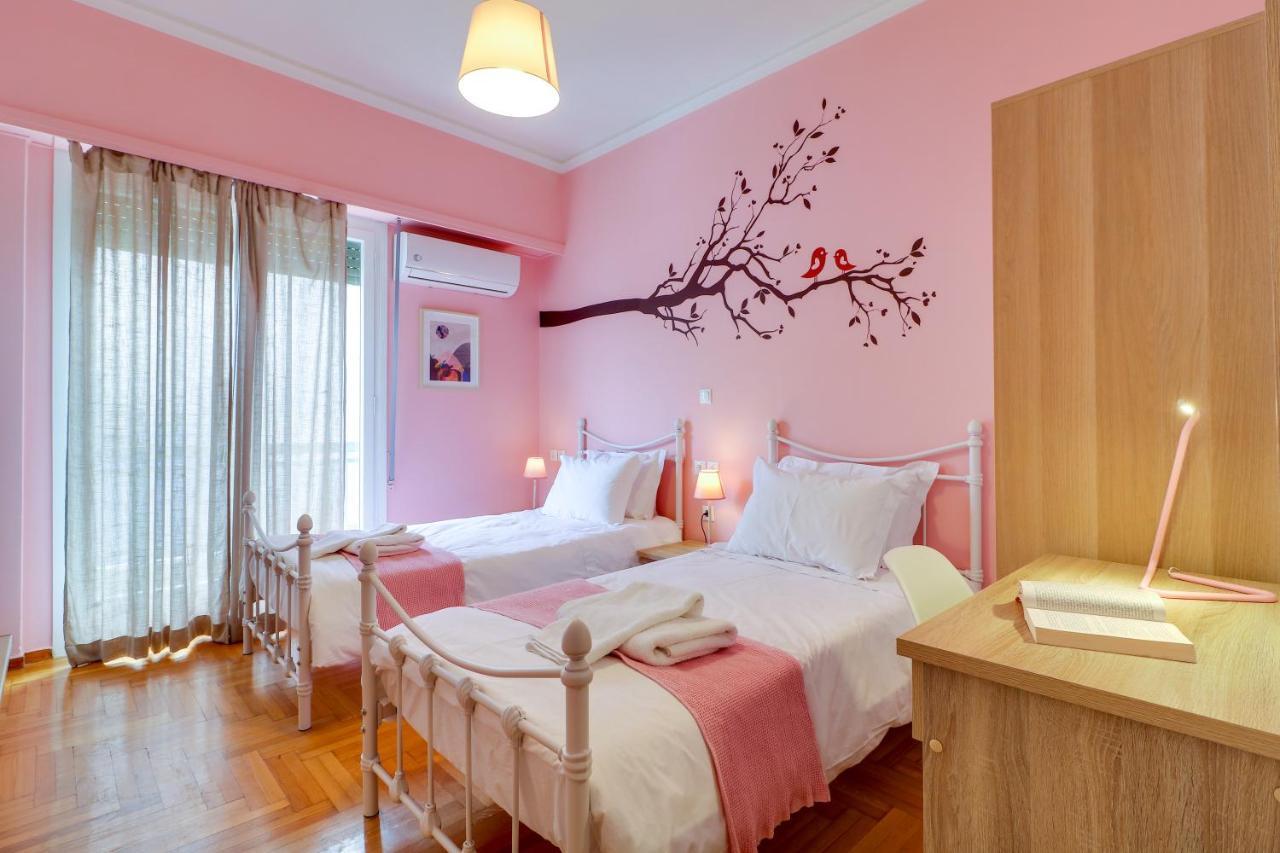 Spacious Central Flat☆3Min To Metro☆Ac|Netflix|Pc Афины Экстерьер фото