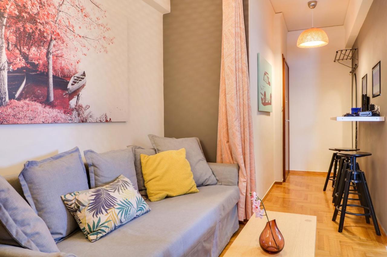 Spacious Central Flat☆3Min To Metro☆Ac|Netflix|Pc Афины Экстерьер фото