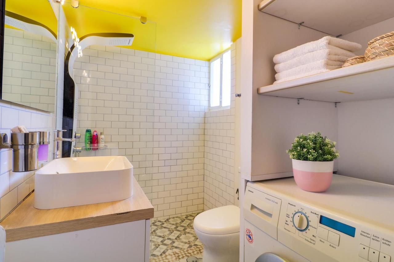 Spacious Central Flat☆3Min To Metro☆Ac|Netflix|Pc Афины Экстерьер фото
